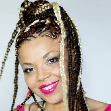 Mina Agossi