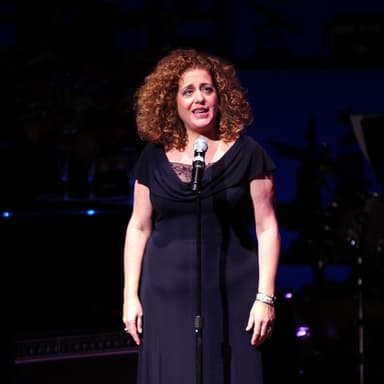 Mary Testa