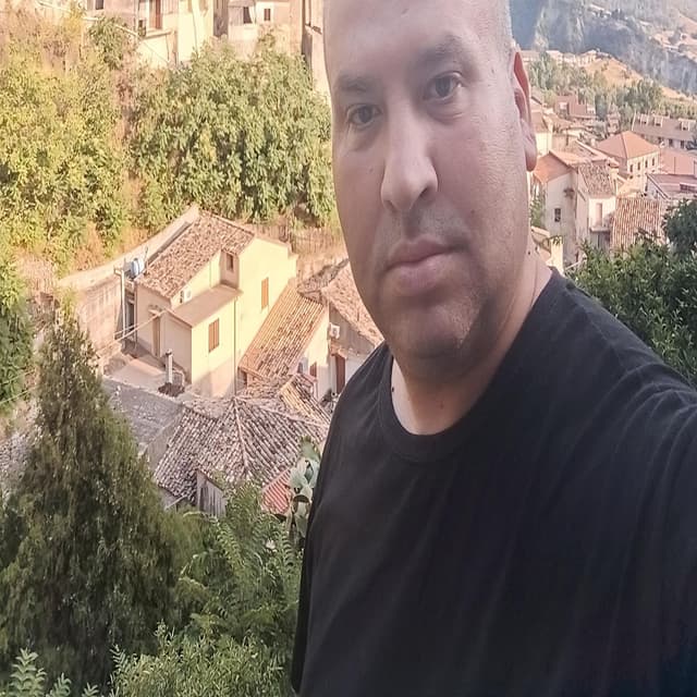 Stringimi forte a te