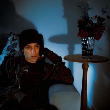 DOMINGO À NOITE