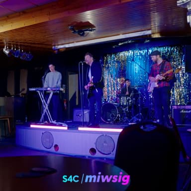 Adar Y Nefoedd (Sesiwn Byw 3 Cân - S4C Miwsig)
