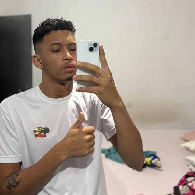 EU ADORO VER ESSAS NOVINHA DE 4
