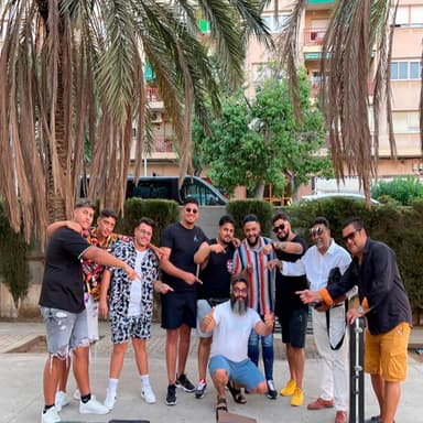 LOS POCHOLOS Y EL YATHU. La novia de Sebastián