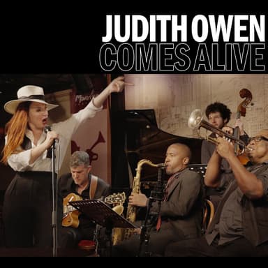 Comes Alive (Live from Marians Jazzroom Bern, Switzerland)