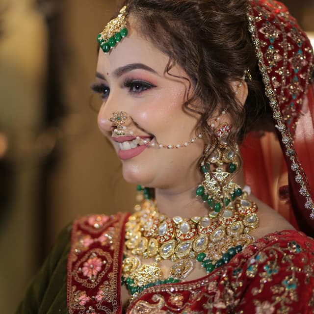 Nakharewaali Ada