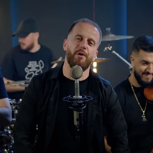 Neper shtyllat e telefonit & Lefteri (Live)