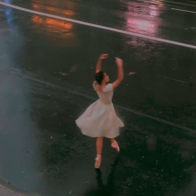 Slow Dancing In The Dark