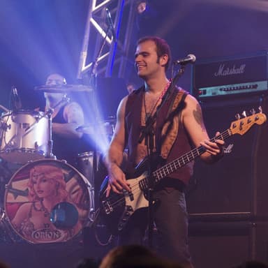 Cama de Arame Farpado (Ao Vivo Bar Opinião 2008)