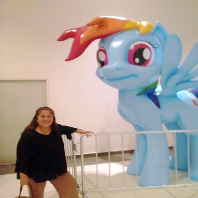 she like me nd she like ponys