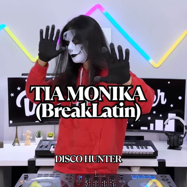 Tia Monika (BreakLatin)