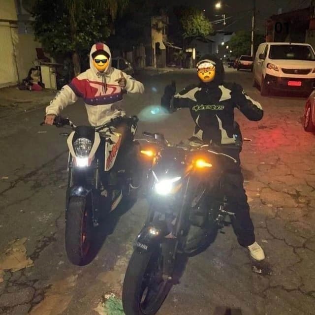 Os carro monstro do complexo