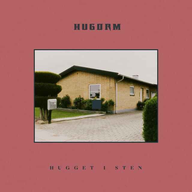 HUGGET I STEN